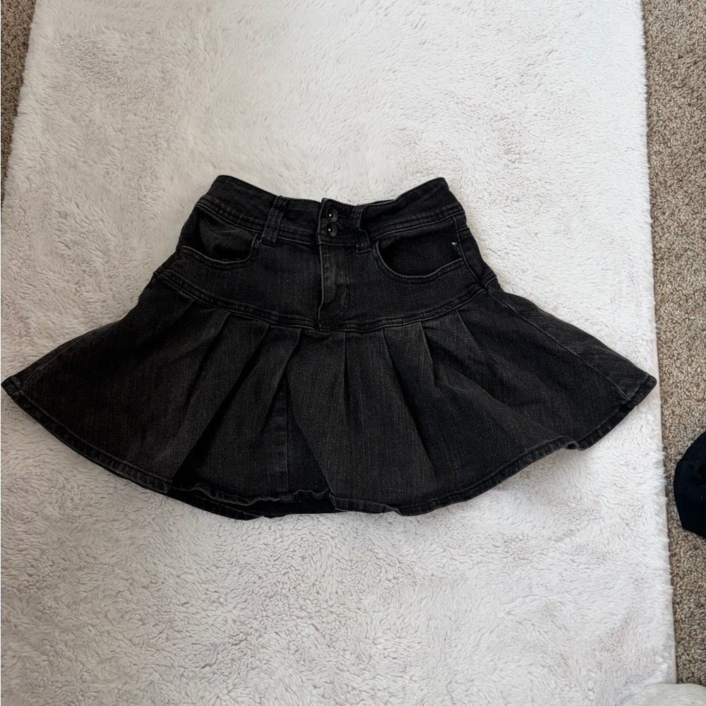 Elegant Black A-Line Denim Skirt
